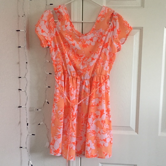 Very bright super fun floral dress - Picture 1 of 3